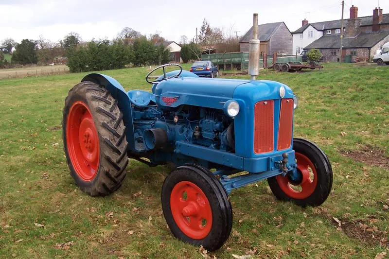 Fordson tractor photo - 1