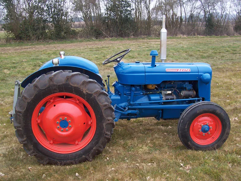 Fordson tractor photo - 10