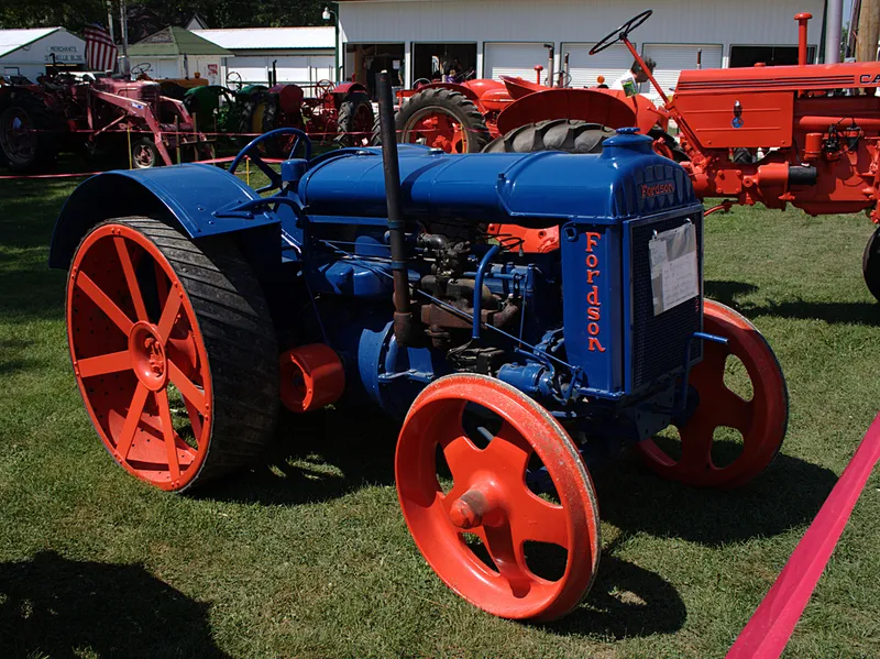 Fordson tractor photo - 2