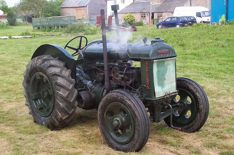 Fordson tractor photo - 4