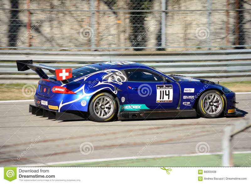 Jaguar racing photo - 4