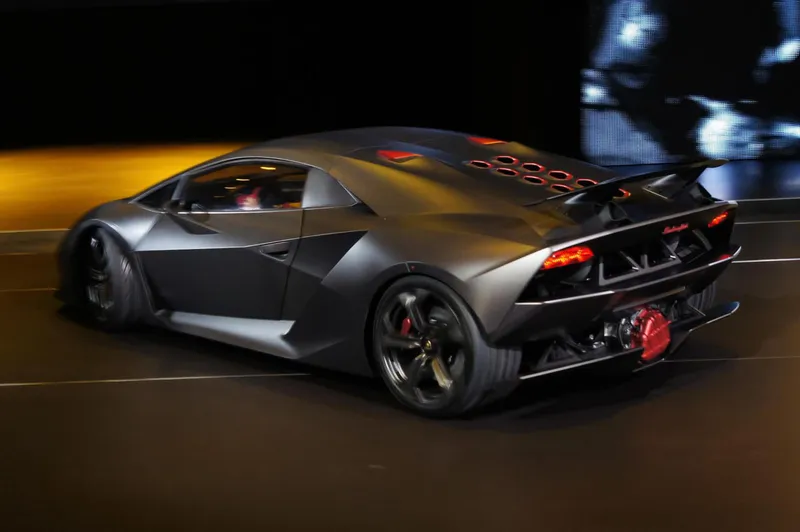 Lamborghini prix photo - 1