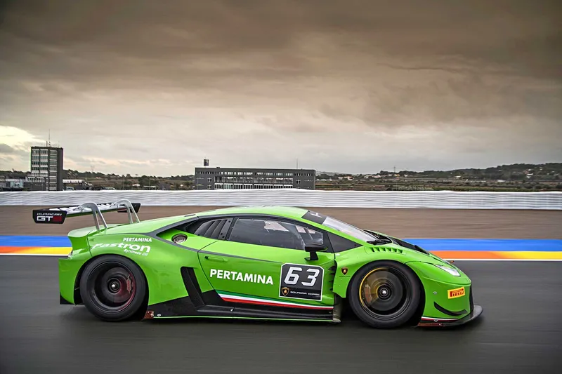 Lamborghini racing photo - 10