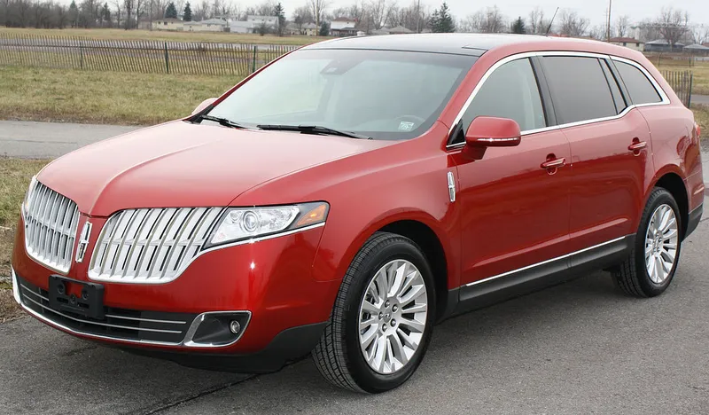 Lincoln mkt photo - 1