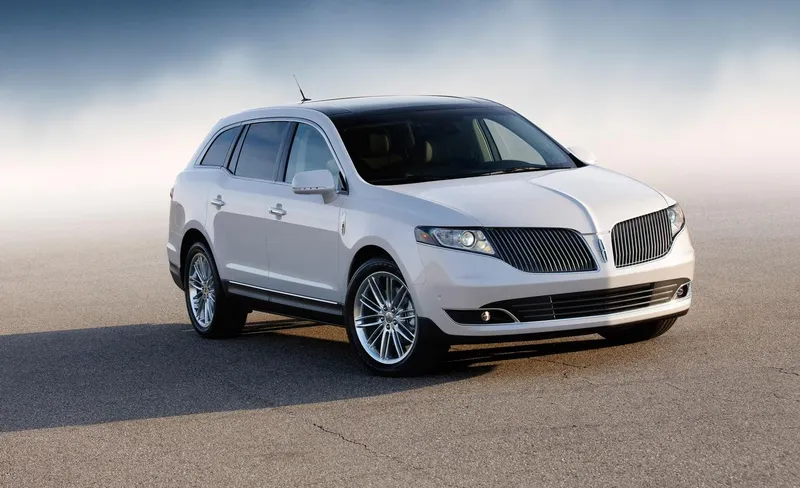 Lincoln mkt photo - 2