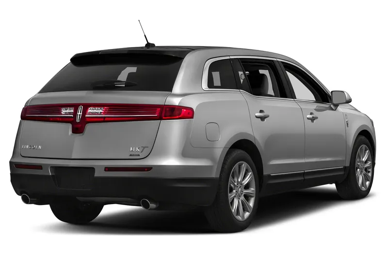 Lincoln mkt photo - 3