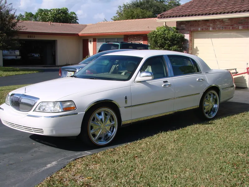 Lincoln town photo - 1