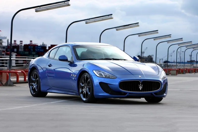 Maserati coupe photo - 8
