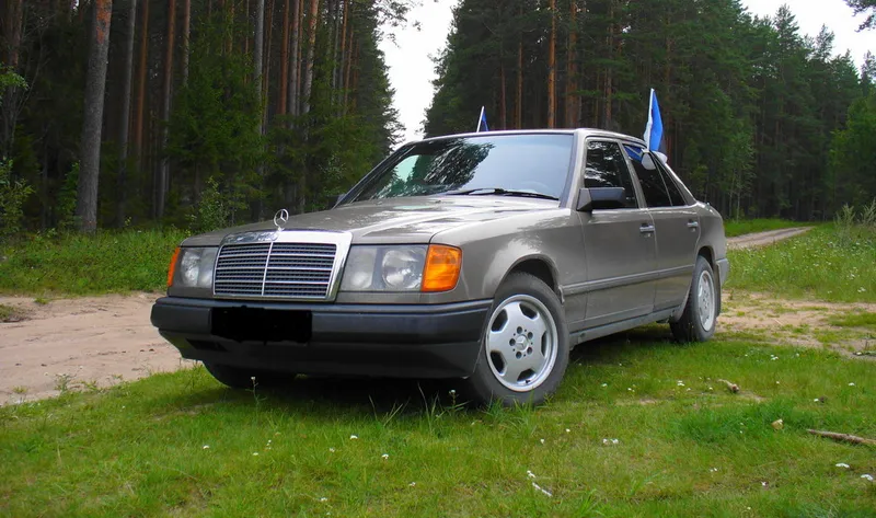 Mercedes-benz 200d photo - 8