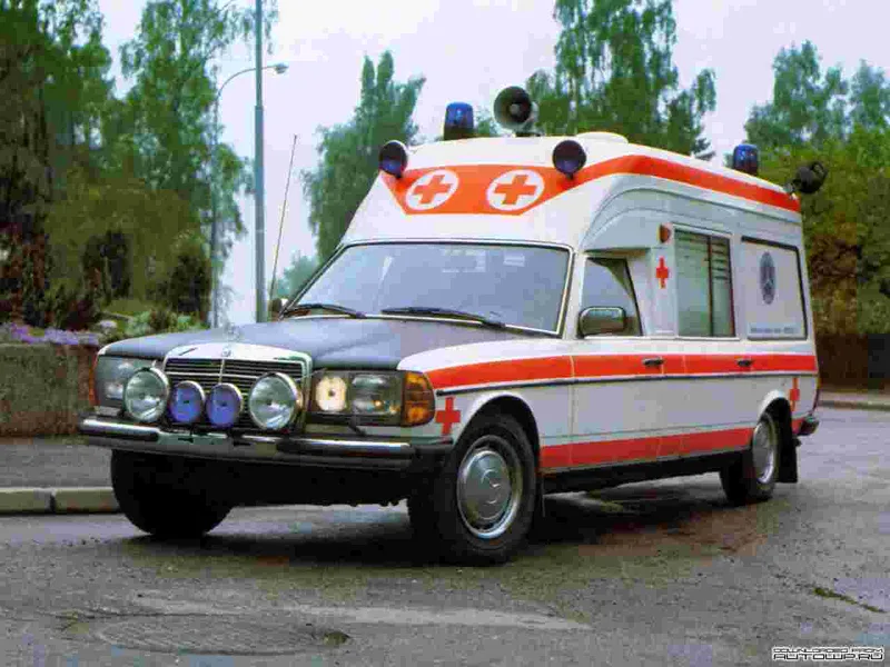 Mercedes-benz ambulance photo - 4