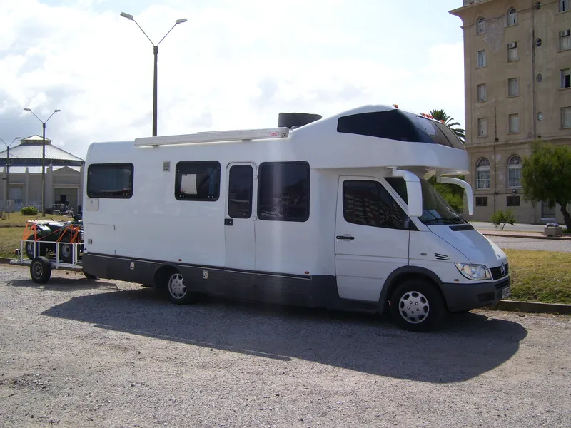Mercedes-benz campervan photo - 1