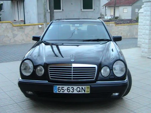 Mercedes-benz e290 photo - 2
