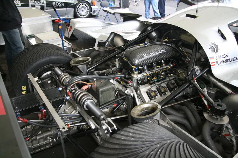 Mercedes-benz engine photo - 6