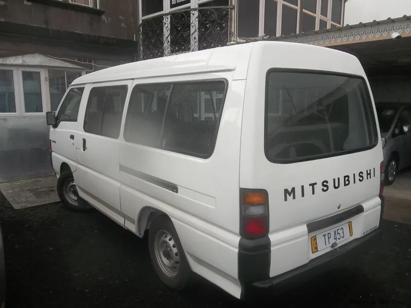 Mitsubishi l300 photo - 10