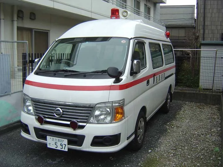 Nissan ambulance photo - 8