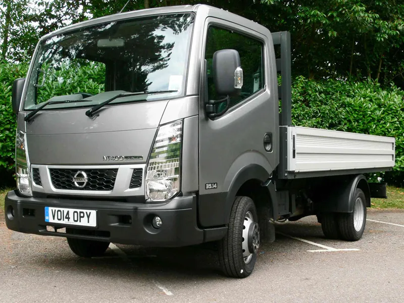 Nissan cabster photo - 4
