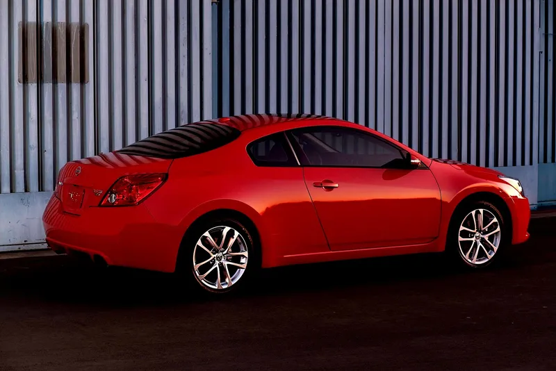 Nissan coupe photo - 1