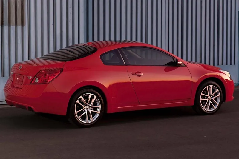 Nissan coupe photo - 3