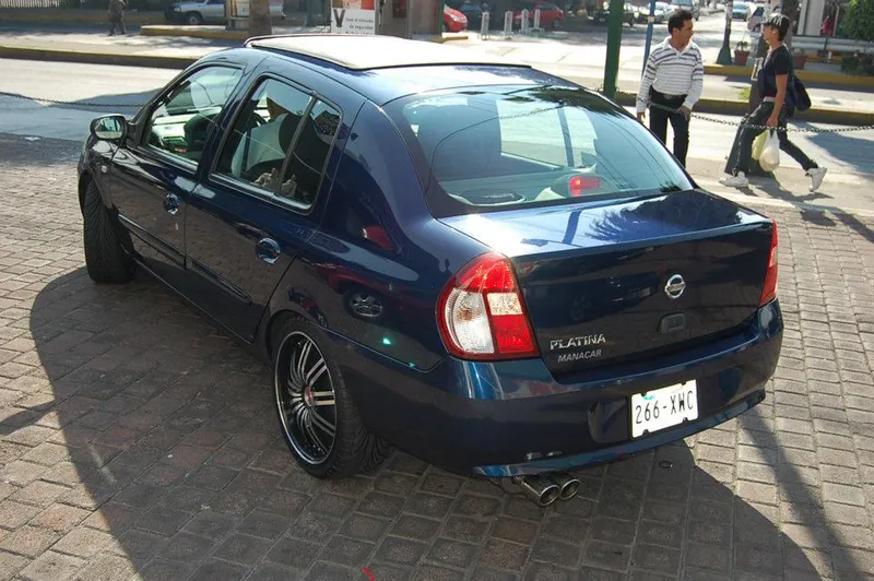 Nissan platina photo - 2