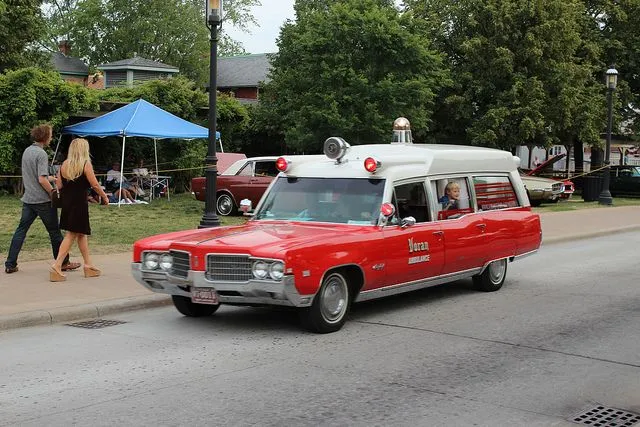 Oldsmobile ambulance photo - 4