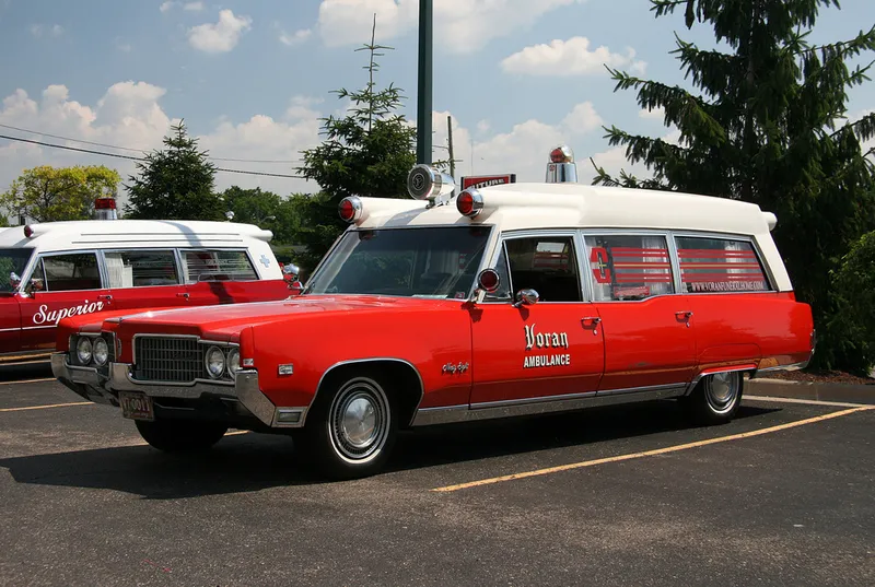 Oldsmobile ambulance photo - 5