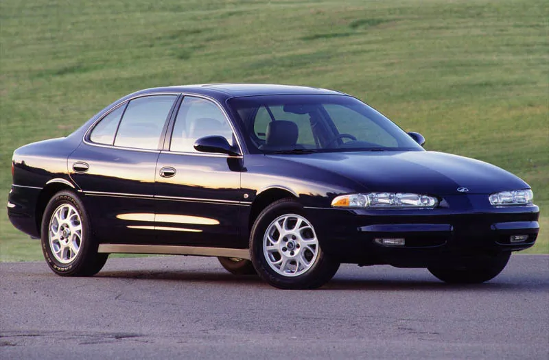 Oldsmobile intrigue photo - 8