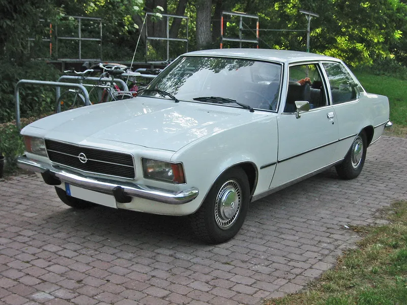 Opel 1900 photo - 8