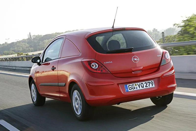 Opel corsavan photo - 4