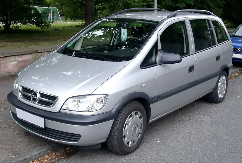 Opel zafira photo - 2