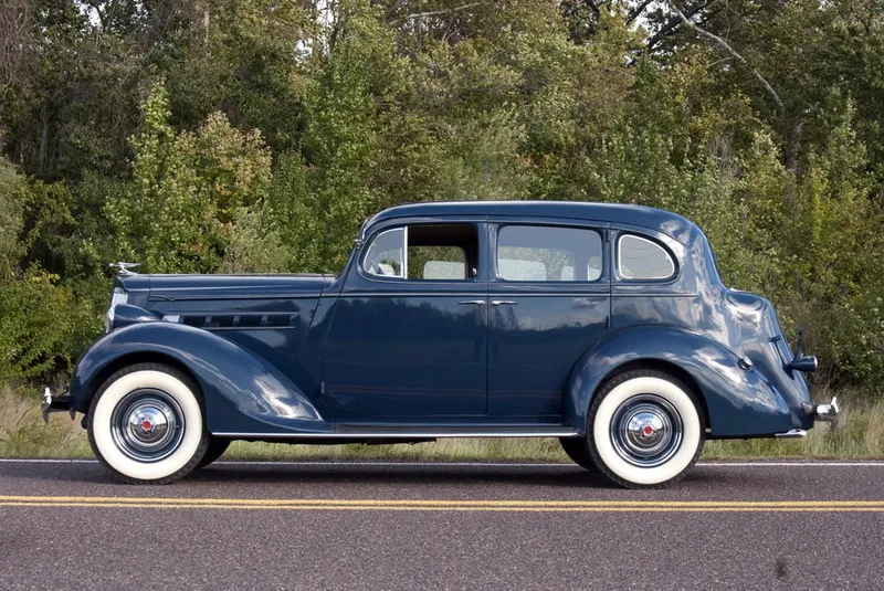 Packard sedan photo - 4