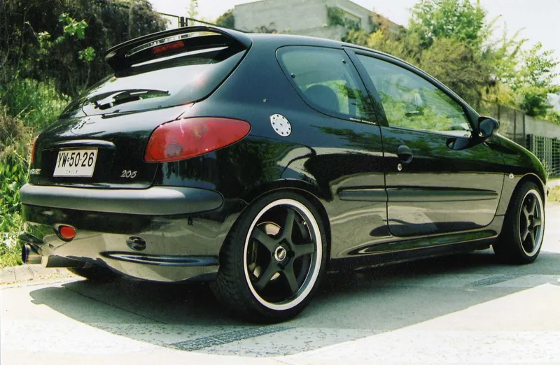 Peugeot 2007 photo - 1