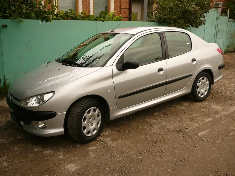 Peugeot 2007 photo - 7