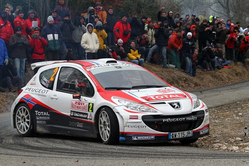 Peugeot rally photo - 3