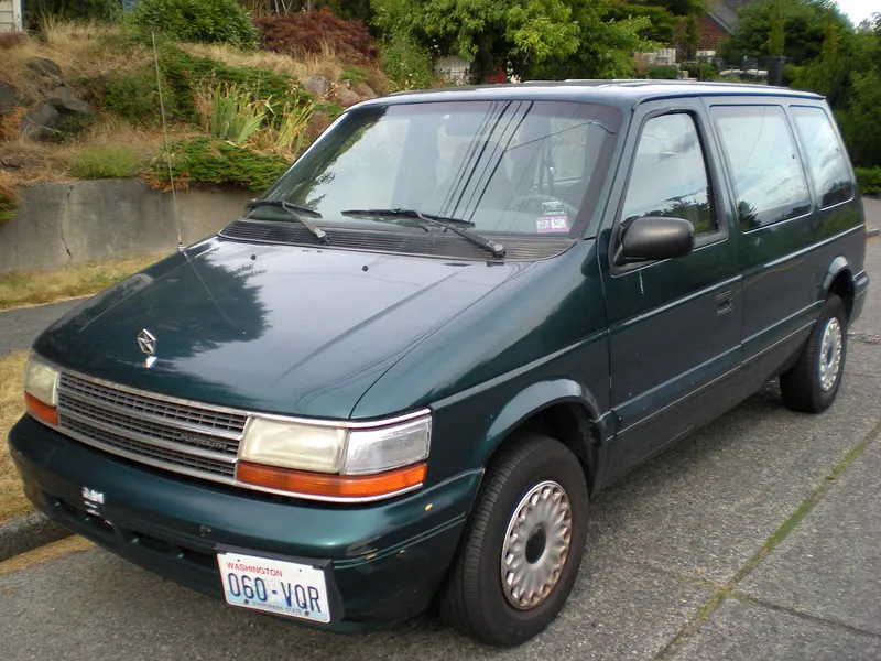 Plymouth voyager photo - 6