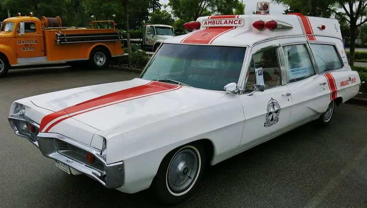 Pontiac ambulance photo - 10