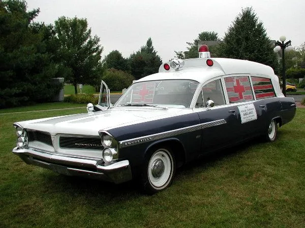 Pontiac ambulance photo - 5