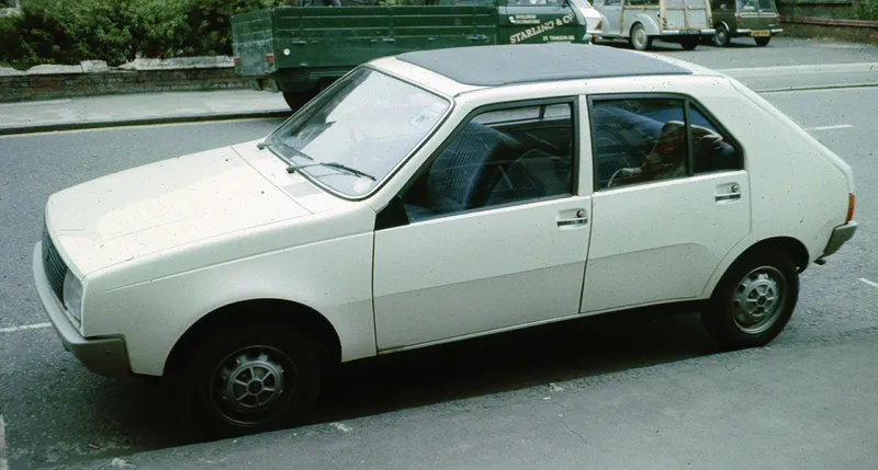 Renault 14 photo - 5