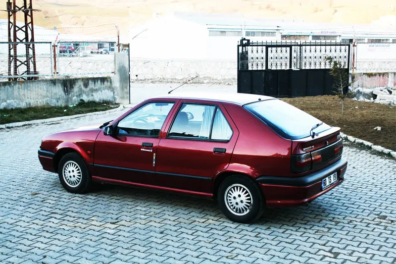Renault 19 photo - 9