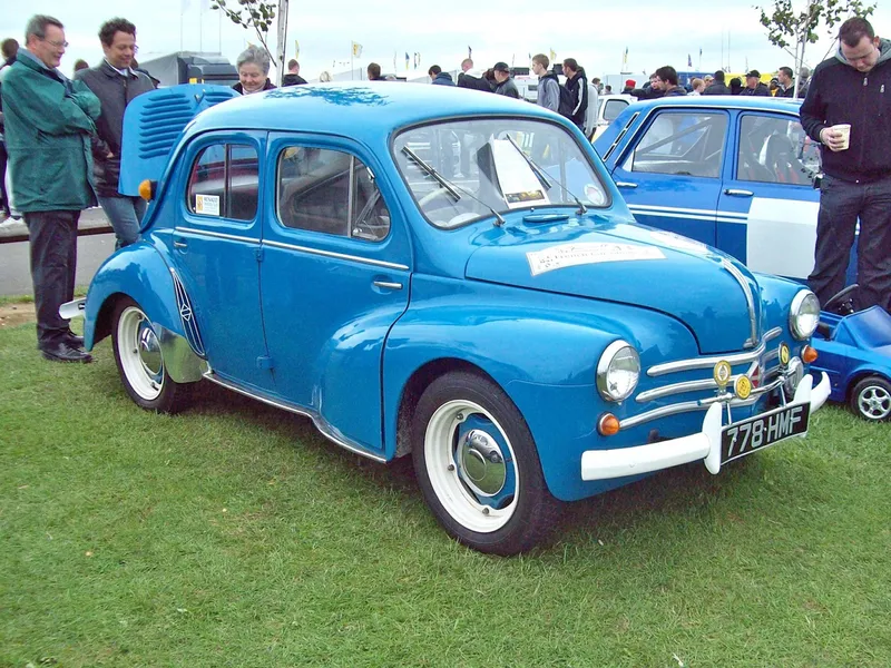 Renault 750 photo - 3