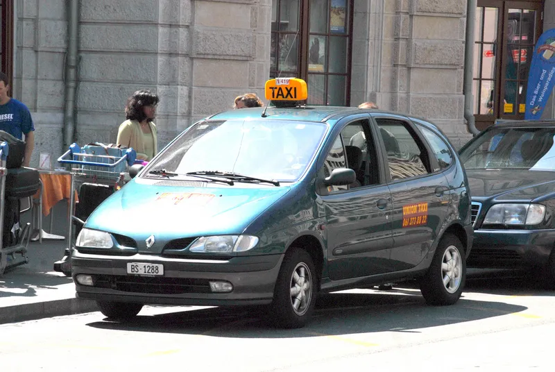Renault taxi photo - 5
