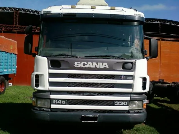 Scania 330 photo - 9