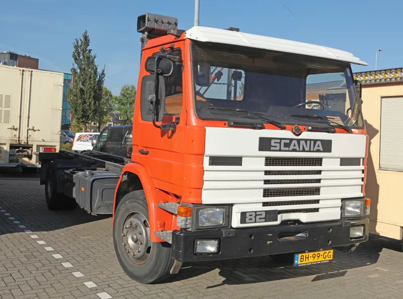 Scania 82 photo - 1