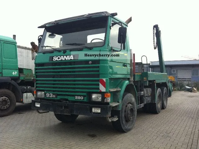 Scania 93h photo - 5