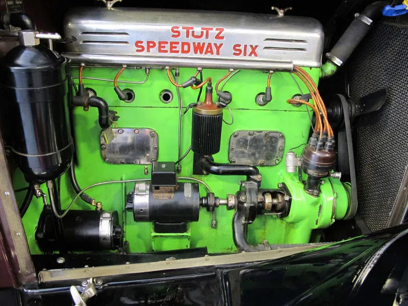 Stutz engine photo - 7