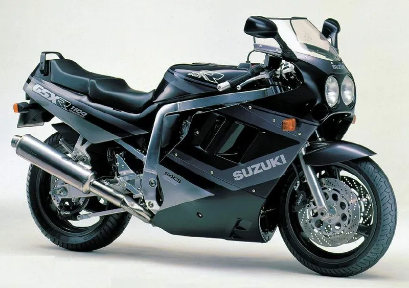 Suzuki 1100 photo - 1