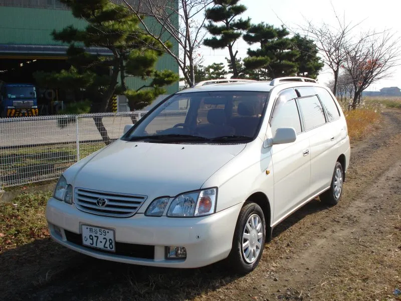 Toyota gaia photo - 7