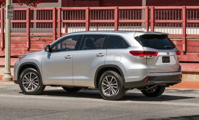Toyota kluger photo - 7