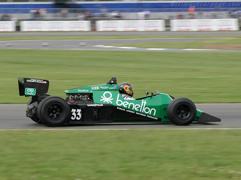 Tyrrell 012 photo - 9