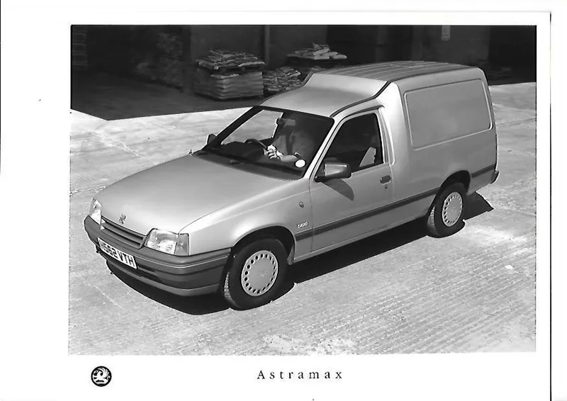Vauxhall astramax photo - 3
