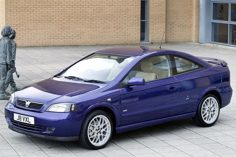 Vauxhall coupe photo - 3